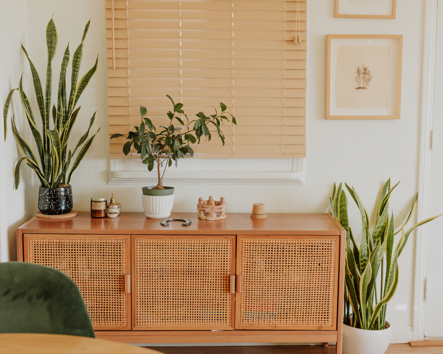 Clean front entry in a short term rental condo unit